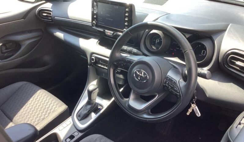 Used Toyota Yaris 1.5 VVT-h Design E-CVT Euro 6 (s/s) 5dr full
