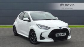 Used Toyota Yaris 1.5 VVT-h Design E-CVT Euro 6 (s/s) 5dr