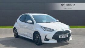 Used Toyota Yaris 1.5 VVT-h Design E-CVT Euro 6 (s/s) 5dr
