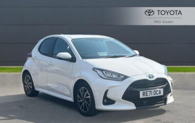 Used Toyota Yaris 1.5 VVT-h Design E-CVT Euro 6 (s/s) 5dr