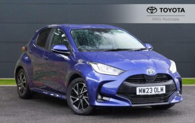 Used Toyota Yaris 1.5 VVT-h Design E-CVT Euro 6 (s/s) 5dr