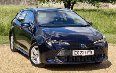 Used Toyota Corolla 1.8 VVT-h Icon Tech Touring Sports CVT Euro 6 (s/s) 5dr