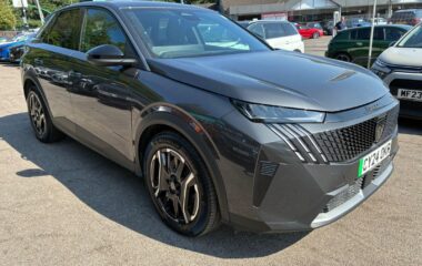Used Peugeot 3008 73kWh Allure Auto 5dr