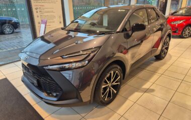 Used Toyota C-HR 2.0 VVT-h 13.6 kWh Design CVT Euro 6 (s/s) 5dr
