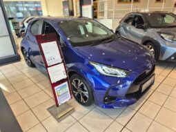 Used Toyota Yaris 1.5 VVT-h Design E-CVT Euro 6 (s/s) 5dr full