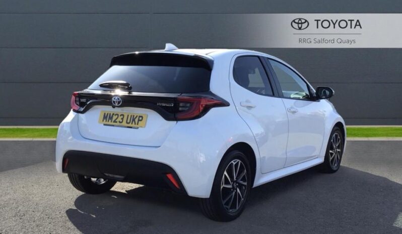 Used Toyota Yaris 1.5 VVT-h Design E-CVT Euro 6 (s/s) 5dr full