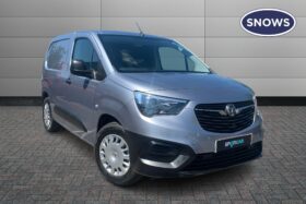 Used Vauxhall Combo Cargo 2300 50kWh Dynamic Auto L1 H1 5dr (7.4kW Charger)