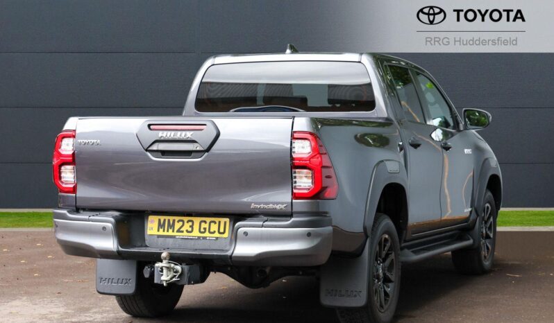 Used Toyota Hilux 2.8 D-4D Invincible X Auto 4WD Euro 6 (s/s) 4dr full