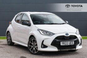 Used Toyota Yaris 1.5 VVT-h Dynamic E-CVT Euro 6 (s/s) 5dr