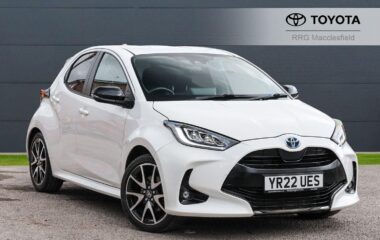 Used Toyota Yaris 1.5 VVT-h Dynamic E-CVT Euro 6 (s/s) 5dr
