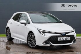Used Toyota Corolla 1.8 VVT-h Design CVT Euro 6 (s/s) 5dr