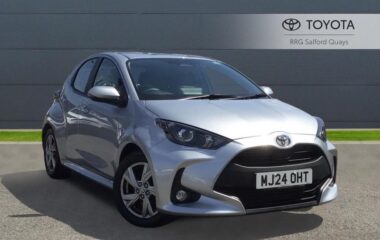 Used Toyota Yaris 1.5 VVT-h Icon E-CVT Euro 6 (s/s) 5dr