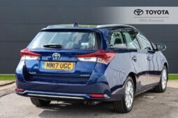 Used Toyota Auris 1.8 VVT-h Business Edition Touring Sports CVT Euro 6 (s/s) 5dr (Safety Sense) full