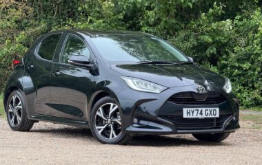 Used Toyota Yaris 1.5 VVT-h Design E-CVT Euro 6 (s/s) 5dr