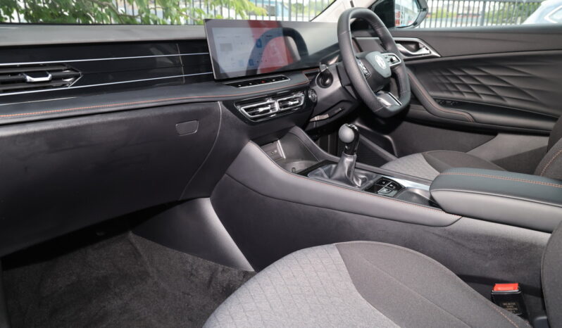 Used MG HS 1.5 T-GDI SE 5dr full