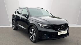 Used Volvo XC40 Ultimate, B4 mild hybrid, Petrol, Dark