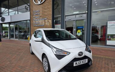 Used Toyota AYGO 1.0 VVT-i x-play Euro 6 (s/s) 5dr