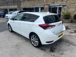 Used Toyota Auris 1.8 VVT-h Excel CVT Euro 6 (s/s) 5dr (Safety Sense) full