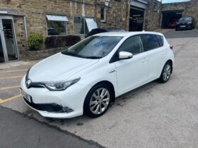 Used Toyota Auris 1.8 VVT-h Excel CVT Euro 6 (s/s) 5dr (Safety Sense)
