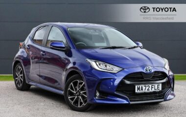 Used Toyota Yaris 1.5 VVT-h Design E-CVT Euro 6 (s/s) 5dr