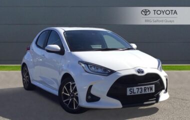 Used Toyota Yaris 1.5 VVT-h Design E-CVT Euro 6 (s/s) 5dr