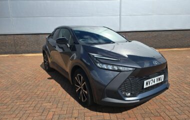 Used Toyota C-HR 2.0 VVT-h 13.6 kWh Design CVT Euro 6 (s/s) 5dr