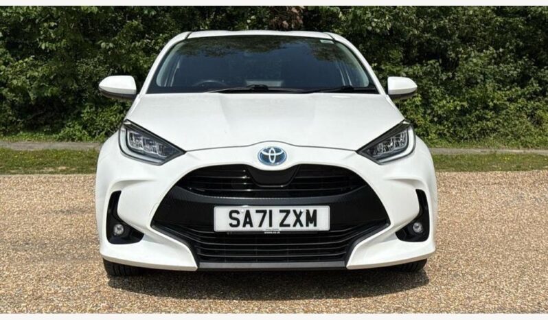 Used Toyota Yaris 1.5 VVT-h Design E-CVT Euro 6 (s/s) 5dr full
