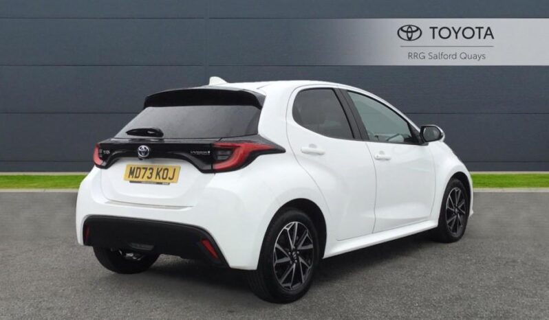 Used Toyota Yaris 1.5 VVT-h Design E-CVT Euro 6 (s/s) 5dr full