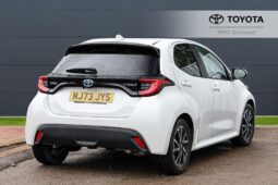 Used Toyota Yaris 1.5 VVT-h Design E-CVT Euro 6 (s/s) 5dr full