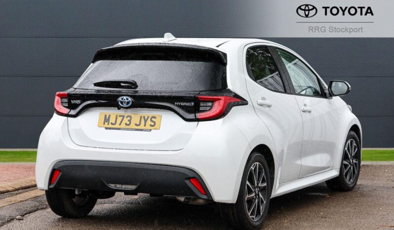 Used Toyota Yaris 1.5 VVT-h Design E-CVT Euro 6 (s/s) 5dr full