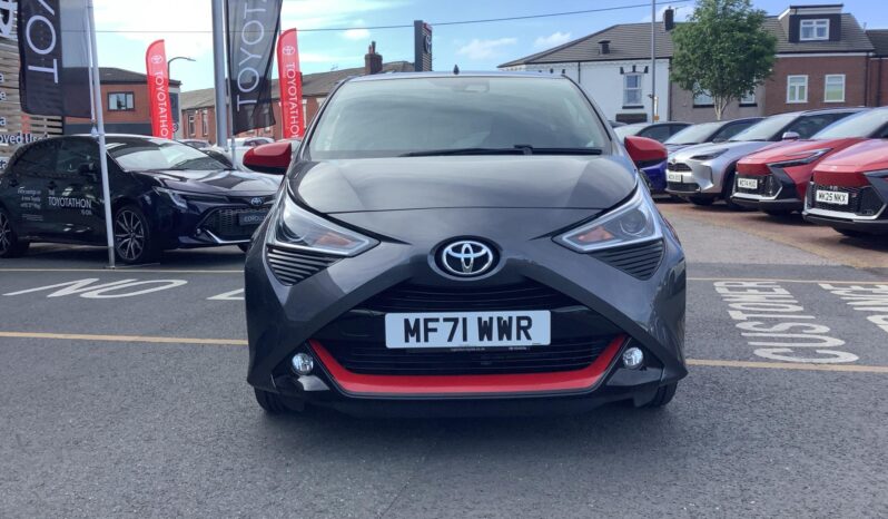 Used Toyota AYGO 1.0 VVT-i x-trend x-shift Euro 6 5dr (Safety Sense) full