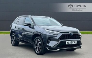 Used Toyota RAV4 2.5 VVT-h 18.1 kWh Dynamic CVT 4WD Euro 6 (s/s) 5dr