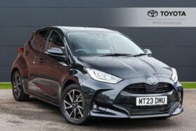 Used Toyota Yaris 1.5 VVT-h Design E-CVT Euro 6 (s/s) 5dr
