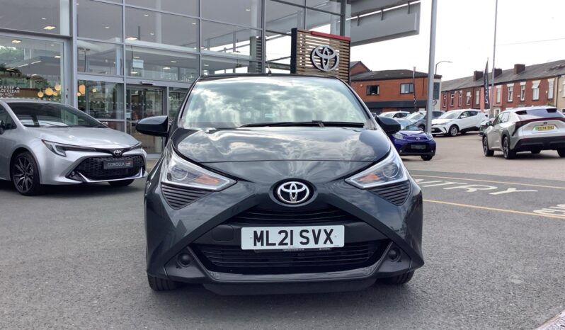 Used Toyota AYGO 1.0 VVT-i x-play Euro 6 5dr (Safety Sense) full