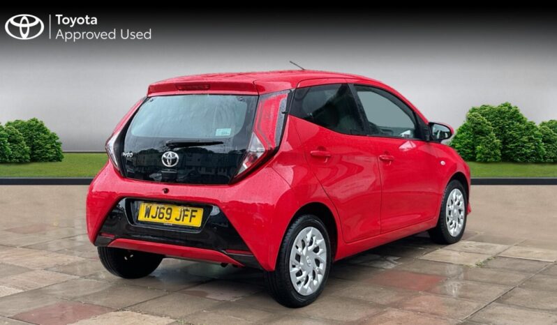 Used Toyota AYGO 1.0 VVT-i x-play Euro 6 5dr full