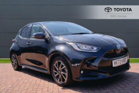 Used Toyota Yaris 1.5 VVT-h Design E-CVT Euro 6 (s/s) 5dr