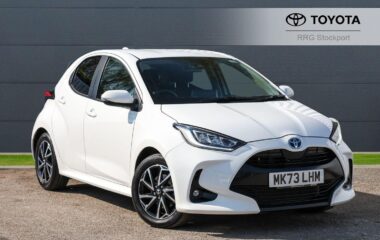 Used Toyota Yaris 1.5 VVT-h Design E-CVT Euro 6 (s/s) 5dr