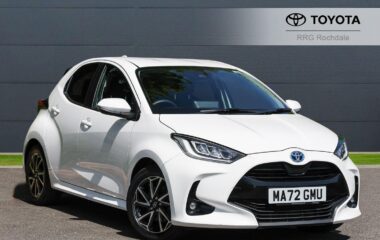 Used Toyota Yaris 1.5 VVT-h Design E-CVT Euro 6 (s/s) 5dr