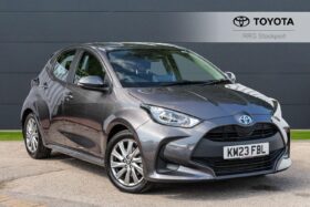 Used Toyota Yaris 1.5 VVT-h Icon E-CVT Euro 6 (s/s) 5dr