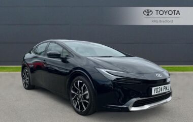 Used Toyota Prius 2.0 13.6 kWh Excel Hatchback 5dr Petrol Plug-in Hybrid CVT Euro 6 (s/s) (223 ps)