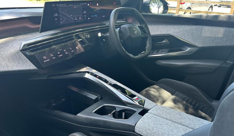Used Peugeot 3008 73kWh GT Auto 5dr full