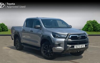 Used Toyota Hi-Lux 2.8 D-4D Invincible X Auto 4WD Euro 6 (s/s) 4dr