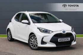 Used Toyota Yaris 1.5 VVT-h Icon E-CVT Euro 6 (s/s) 5dr