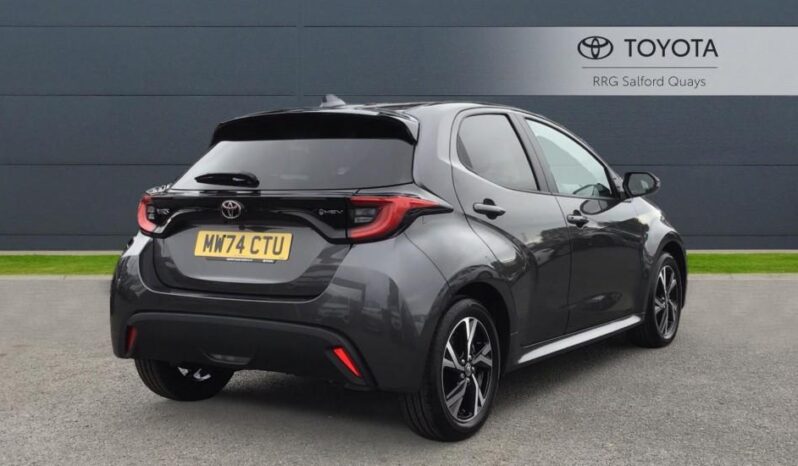 Used Toyota Yaris 1.5 VVT-h Design E-CVT Euro 6 (s/s) 5dr full
