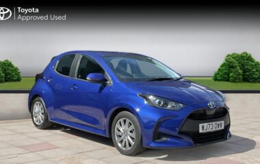 Used Toyota Yaris 1.5 VVT-h Icon E-CVT Euro 6 (s/s) 5dr