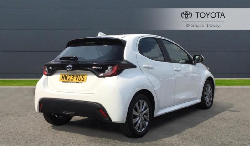 Used Toyota Yaris 1.5 VVT-h Icon E-CVT Euro 6 (s/s) 5dr full