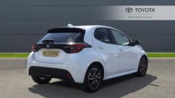 Used Toyota Yaris 1.5 VVT-h Design E-CVT Euro 6 (s/s) 5dr full