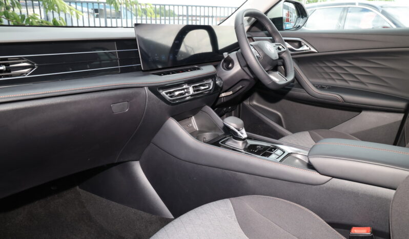 Used MG HS 1.5 T-GDI SE 5dr DCT full
