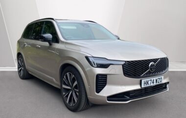 Used Volvo XC90 Plus, T8 AWD Plug-in hybrid, Electric/Petrol, Dark, 7 Seats