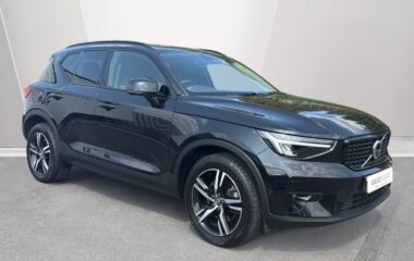 Used Volvo XC40 Plus, B3 mild hybrid, Petrol, Dark